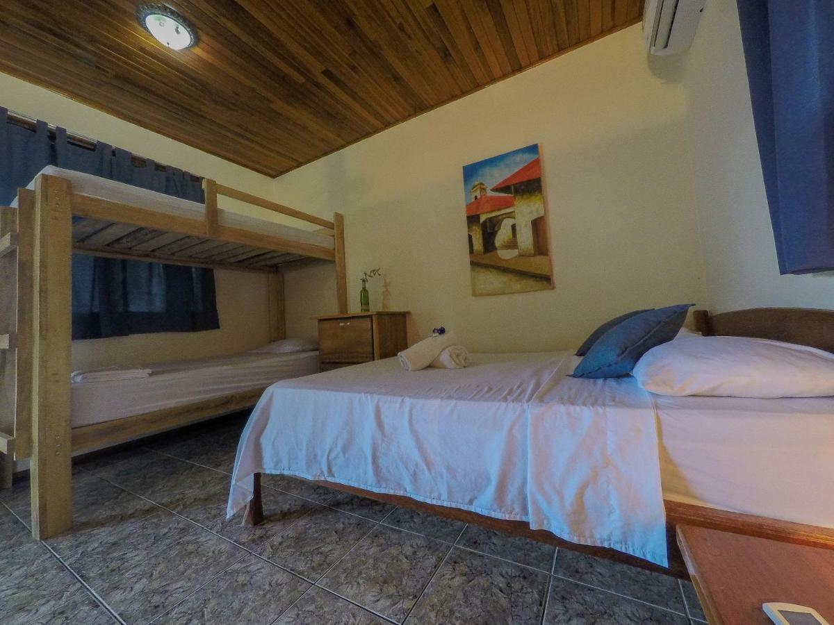 Cocobolo Surf Hotel & School Playa Santa Teresa  Kültér fotó